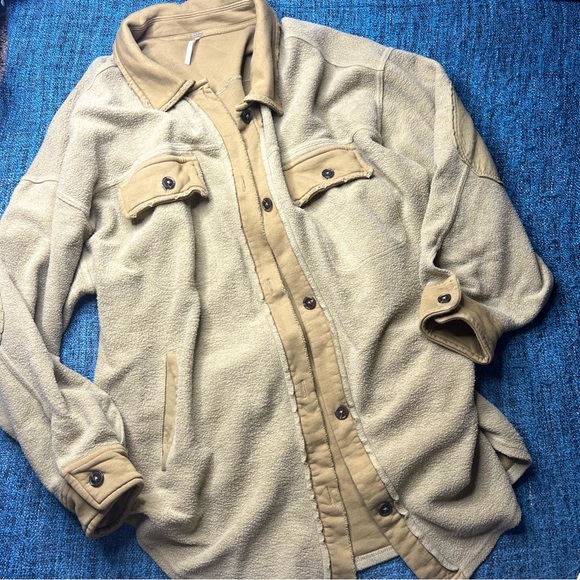 Free People Ruby Jacket in Dirty Olive Shacket - Picture 2 of 9